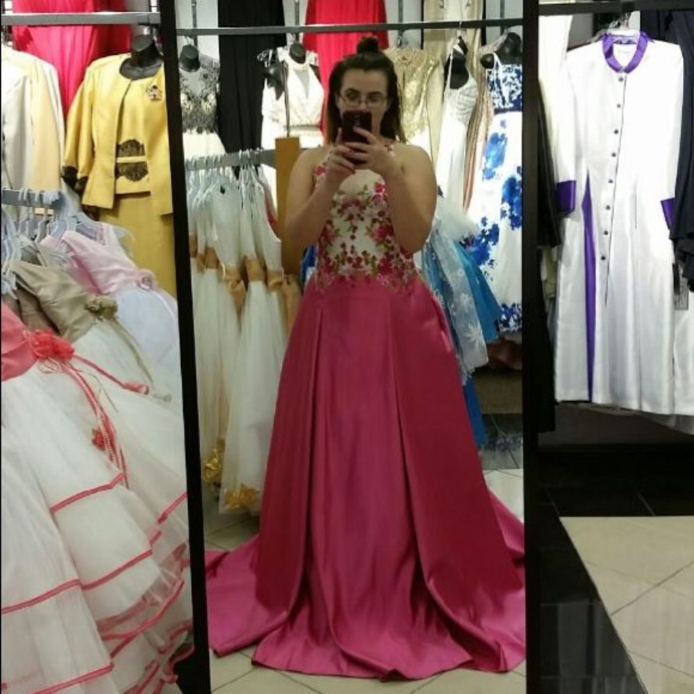 Prom/pageant dress